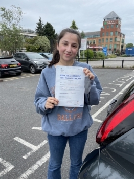 Congratulations to Sophie Coleman who passed her test today first tome with 1 minor fault. Well done.